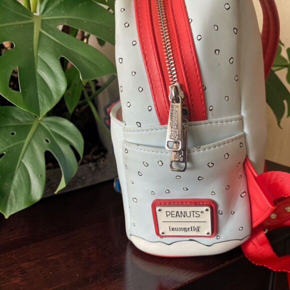 Loungefly Peanuts Gift Giving Snoopy & Woodstock Mini Backpack EUC